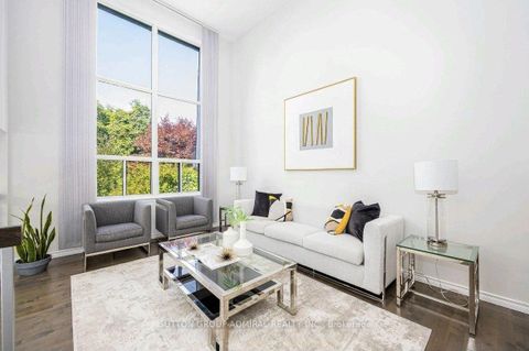 Photo 1 at 34 Kitsilano Crescent, North Richvale, Richmond Hill