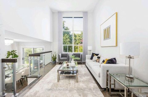 Photo 3 at 34 Kitsilano Crescent, North Richvale, Richmond Hill