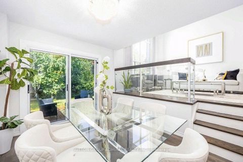 Photo 15 at 34 Kitsilano Crescent, North Richvale, Richmond Hill