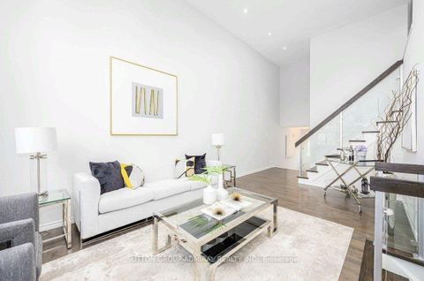 Photo 16 at 34 Kitsilano Crescent, North Richvale, Richmond Hill