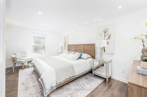 Photo 19 at 34 Kitsilano Crescent, North Richvale, Richmond Hill