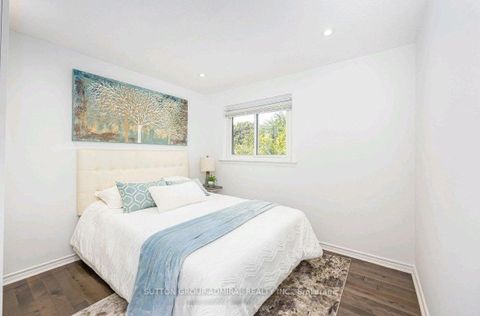 Photo 22 at 34 Kitsilano Crescent, North Richvale, Richmond Hill