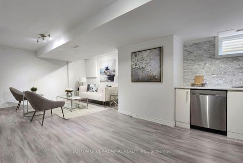 Photo 24 at 34 Kitsilano Crescent, North Richvale, Richmond Hill