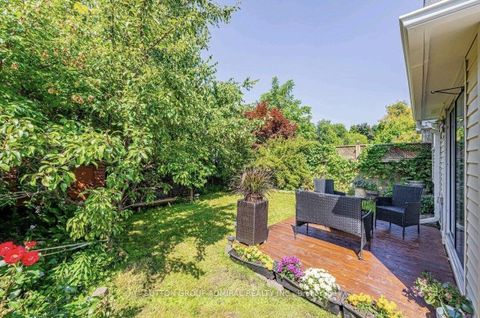Photo 29 at 34 Kitsilano Crescent, North Richvale, Richmond Hill