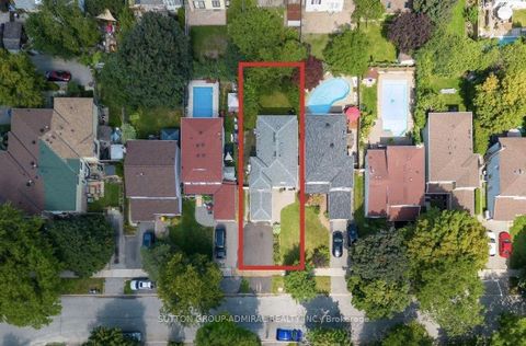 Photo 33 at 34 Kitsilano Crescent, North Richvale, Richmond Hill