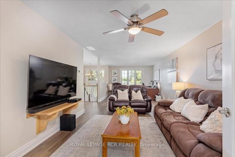Photo 4 at 115 Beswick Drive, Central Newmarket, Newmarket