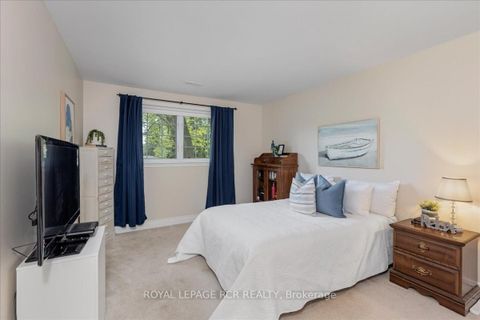 Photo 16 at 115 Beswick Drive, Central Newmarket, Newmarket
