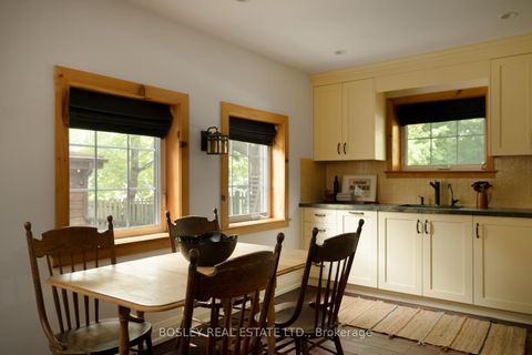 Photo 31 at 2 Roseneath Gardens, Oakwood Village, Toronto