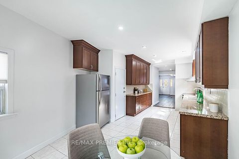 Photo 18 at 221 Belgravia Avenue, Belgravia, Toronto