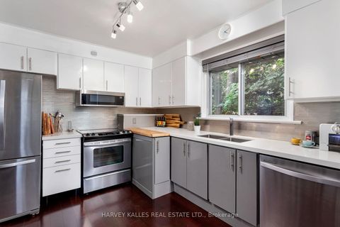 Photo 15 at 49 Learmont Drive, Richview, Toronto