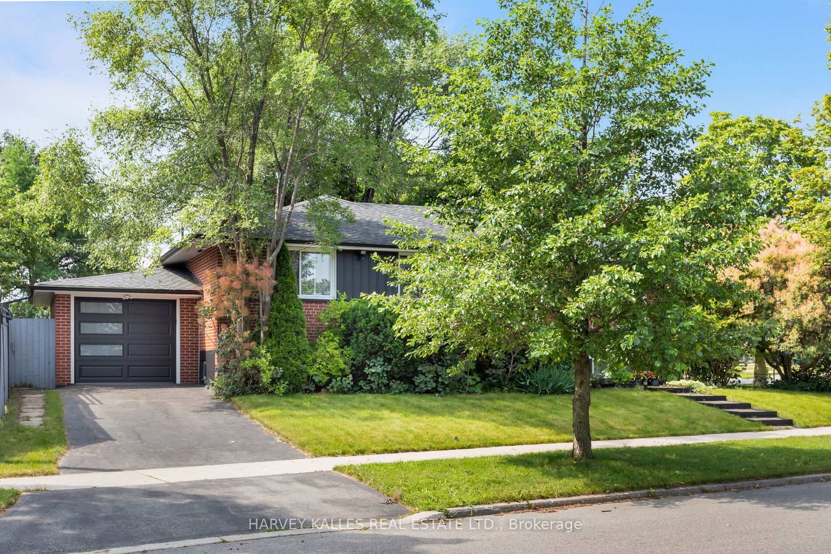49 Learmont Drive, Richview, Toronto 