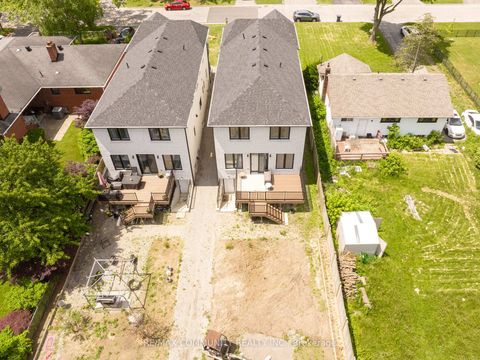 Photo 5 at 75B Kitchener Road, West Hill, Toronto