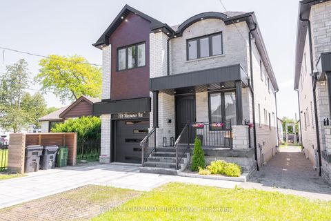 Photo 48 at 75B Kitchener Road, West Hill, Toronto