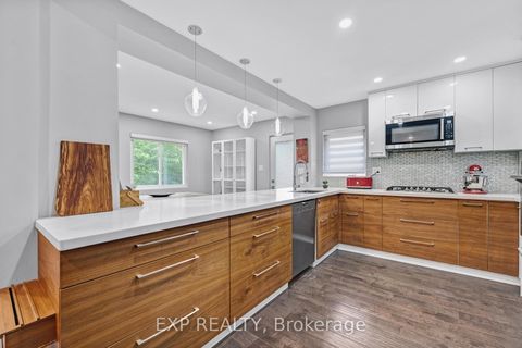 Photo 4 at 160 Cottonwood Drive, Don Mills, Toronto