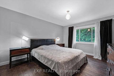 Photo 16 at 160 Cottonwood Drive, Don Mills, Toronto