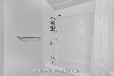 Photo 23 at 160 Cottonwood Drive, Don Mills, Toronto