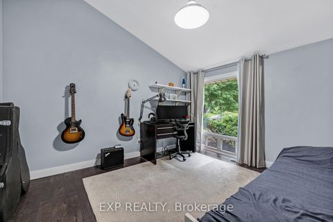 Photo 26 at 160 Cottonwood Drive, Don Mills, Toronto
