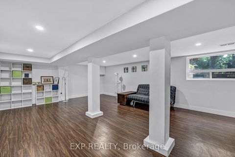 Photo 32 at 160 Cottonwood Drive, Don Mills, Toronto