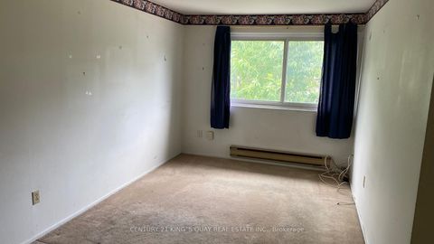 Photo 6 at 10 Sand Fern Way E, Don Valley Village, Toronto