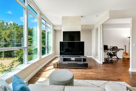 Photo 3 at 208 - 215 Fort York Boulevard, Niagara, Toronto