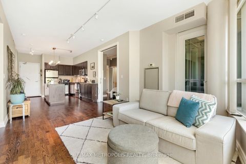 Photo 5 at 208 - 215 Fort York Boulevard, Niagara, Toronto