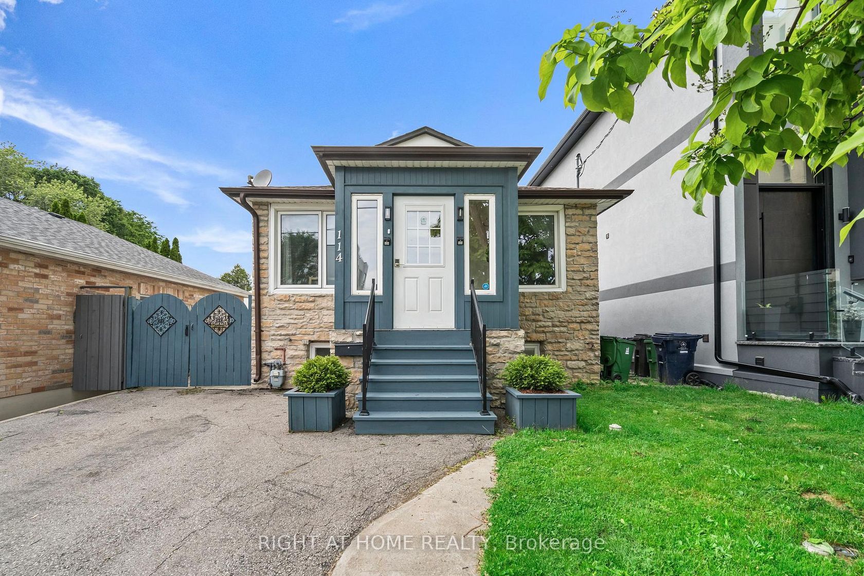 114 New Castle Street, Mimico, Toronto 