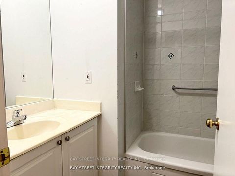 Photo 5 at 917 - 7 King Street E, Yonge Corridor, Toronto