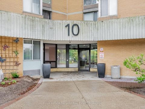 Photo 2 at 1702 - 10 Martha Eaton Way, Amesbury, Toronto