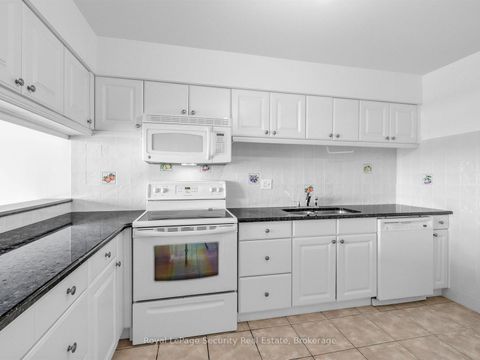 Photo 15 at 1702 - 10 Martha Eaton Way, Amesbury, Toronto