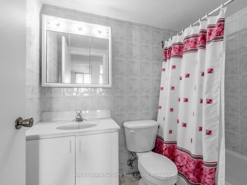 Photo 23 at 1702 - 10 Martha Eaton Way, Amesbury, Toronto