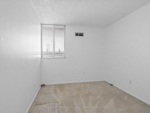Photo 25 at 1702 - 10 Martha Eaton Way, Amesbury, Toronto