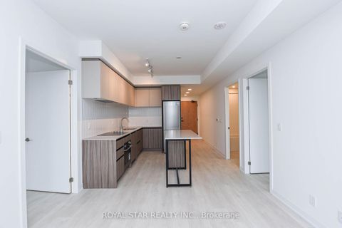 Photo 4 at 1502 - 7950 Bathurst Street, Beverley Glen, Vaughan
