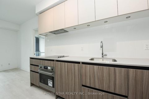 Photo 7 at 1502 - 7950 Bathurst Street, Beverley Glen, Vaughan