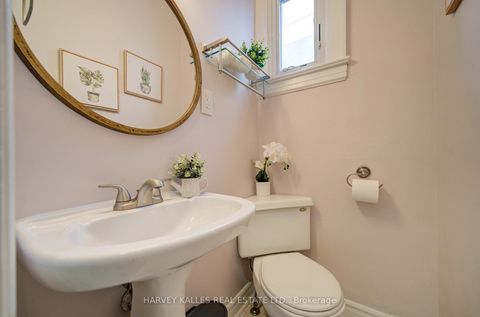 Photo 18 at 62 Roe Avenue, Lawrence Park North, Toronto