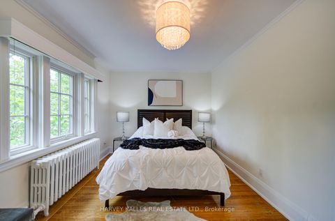 Photo 30 at 62 Roe Avenue, Lawrence Park North, Toronto