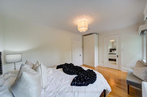 Photo 31 at 62 Roe Avenue, Lawrence Park North, Toronto