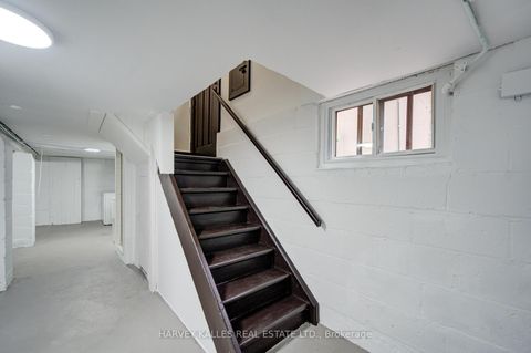 Photo 33 at 62 Roe Avenue, Lawrence Park North, Toronto