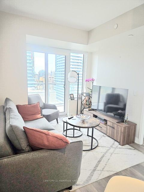 Photo 4 at 2006 - 195 Redpath Avenue, Mount Pleasant West, Toronto