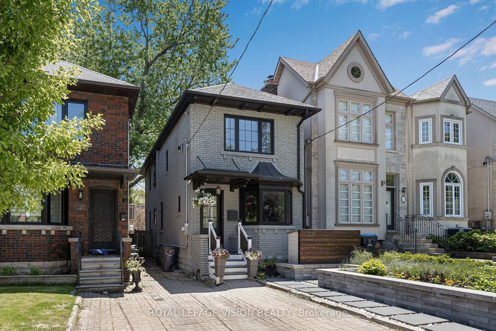 221 Bedford Park Avenue, Lawrence Park North, Toronto 