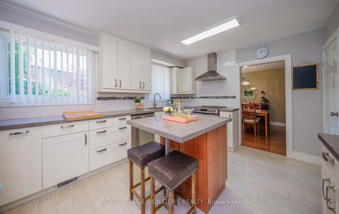 Photo 11 at 26 Kilkenny Drive, L'Amoreaux, Toronto