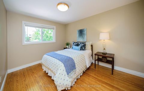 Photo 20 at 26 Kilkenny Drive, L'Amoreaux, Toronto