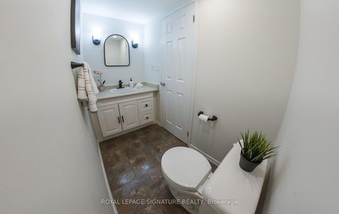 Photo 34 at 26 Kilkenny Drive, L'Amoreaux, Toronto