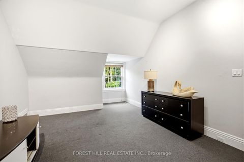 Photo 25 at 4 Ridgewood Road, Forest Hill South, Toronto