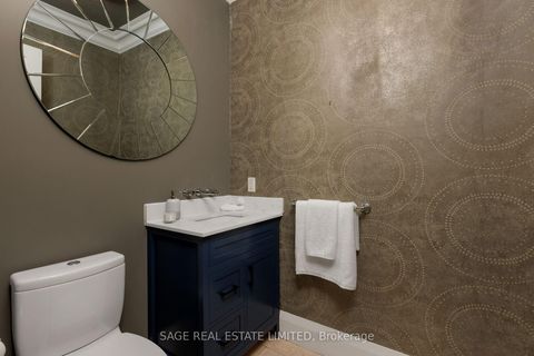 Photo 18 at 39 Loyalist Road, Kingsway South, Toronto