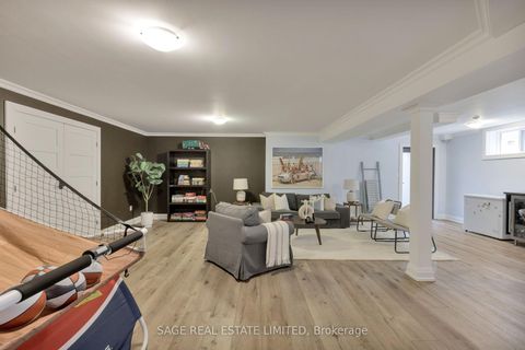 Photo 38 at 39 Loyalist Road, Kingsway South, Toronto