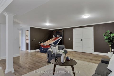 Photo 41 at 39 Loyalist Road, Kingsway South, Toronto