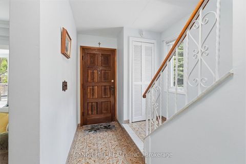 Photo 2 at 33 Robindale Avenue, Alderwood, Toronto