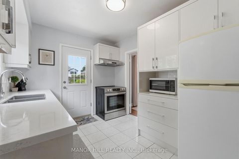 Photo 15 at 33 Robindale Avenue, Alderwood, Toronto