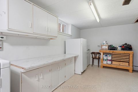 Photo 38 at 33 Robindale Avenue, Alderwood, Toronto