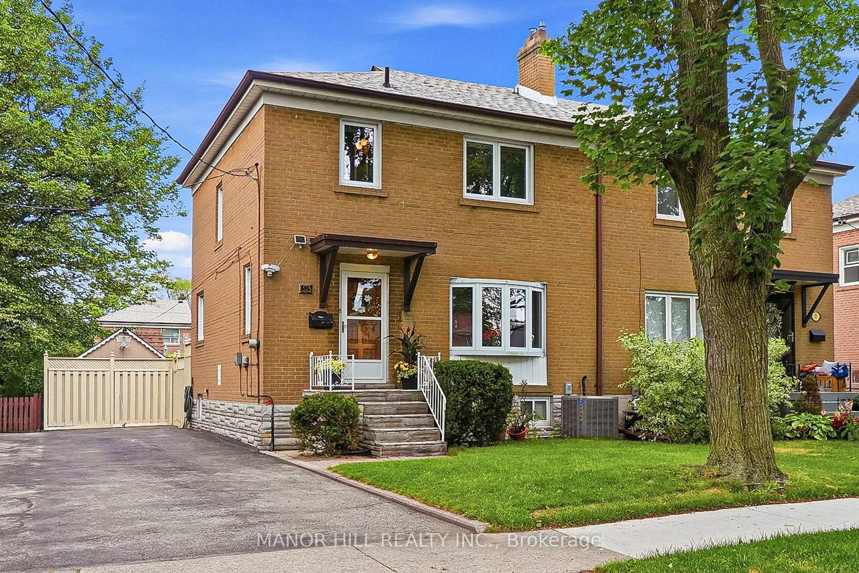 33 Robindale Avenue, Alderwood, Toronto 